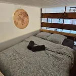 Old Avec Mezzanine شقة *